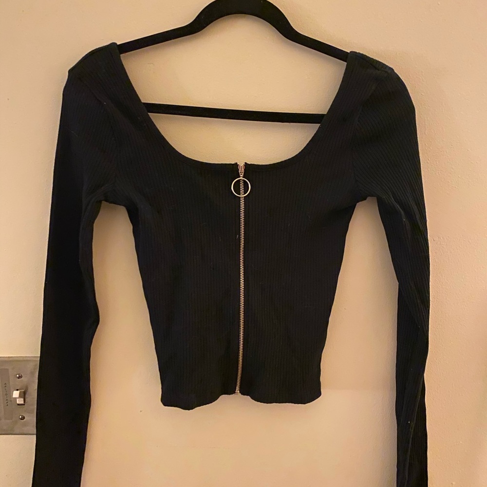 Hollister ripped top
